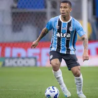 Marcos Rocha se destaca como liderança do Grêmio ao consolar Erick Noriega no Gre-Nal