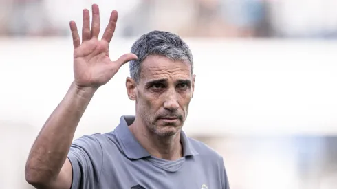 Vojvoda durante a estreia diante do Fluminense