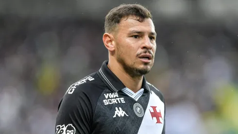 Hugo Moura é titular no Vasco. Foto: Thiago Ribeiro/AGIF