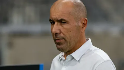 Treinador já foi comunicado – Foto: Fernando Moreno/AGIF.