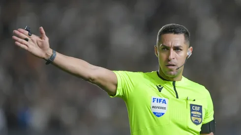 Rodrigo Pereira de Lima durante partida do Campeonato Brasileiro – Foto: Thiago Ribeiro/AGIF