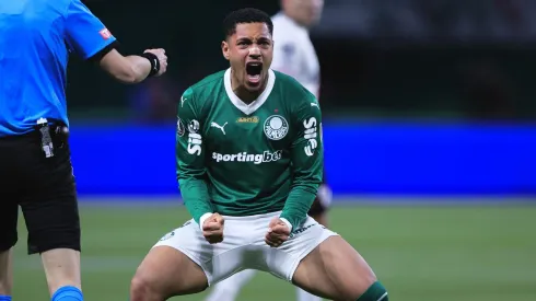 Atacante de apenas 20 anos empatou para o Verdão. Foto: Ettore Chiereguini/AGIF