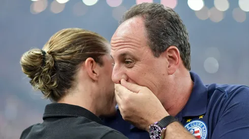 Filipe Luís e Ceni. Foto: Thiago Ribeiro/AGIF