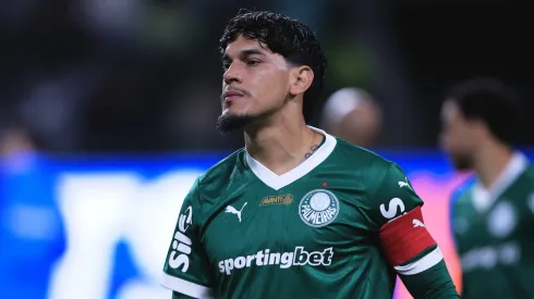 Gustavo Gómez é titular na zaga do Palmeiras. Foto: Ettore Chiereguini/AGIF