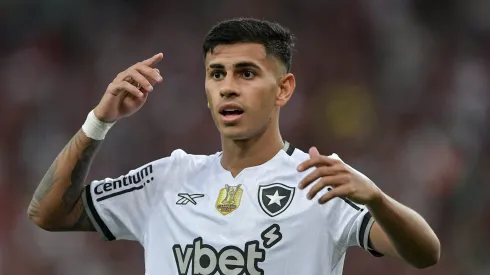 David Ricardo é um dos defensores do elenco do Glorioso