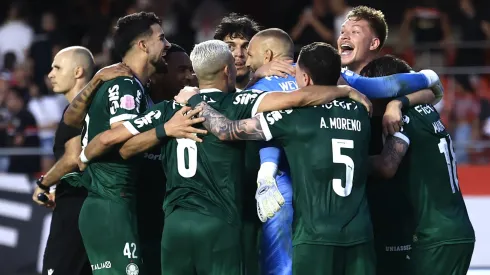 Jogadores do Palmeiras comemorando após o Choque-Rei – Foto: Marcello Zambrana/AGIF