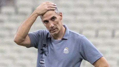 Treinador vem recebendo críticas – Foto: Lucas Emanuel/AGIF.