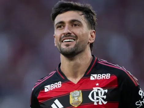 Arrascaeta se pronuncia após derrota do Flamengo e alerta: “Nós contra todos”