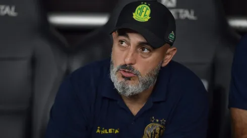 Treinador deu a sua opinião – Foto: Thiago Ribeiro/AGIF.