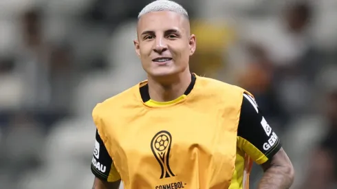 Guilherme Arana jogador do Atletico-MG durante aquecimento antes da partida contra o Godoy Cruz no estadio Arena MRV pelo campeonato Copa Sul-americana 2025. Foto: Gilson Lobo/AGIF