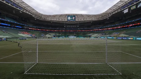 Diretoria do Palmeiras faz promoção de ingressos para jogo atrasado contra o Juventude.