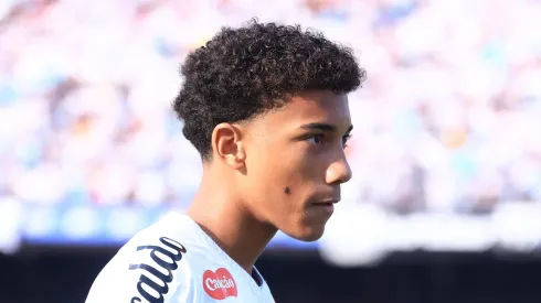 SP – SAO PAULO – 17/08/2025 – BRASILEIRO A 2025, SANTOS X VASCO – Robinho Junior jogador do Santos durante partida contra o Vasco no estadio Morumbi pelo campeonato Brasileiro A 2025.