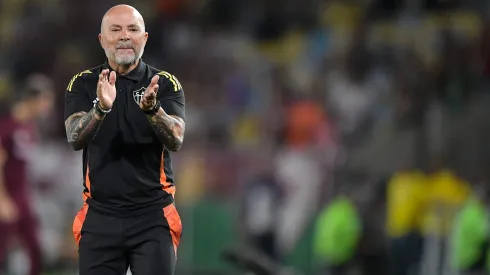 Jorge Sampaoli tecnico do Atletico-MG durante partida contra o Fluminense no estadio Maracana pelo campeonato Brasileiro A 2025. Foto: Thiago Ribeiro/AGIF
