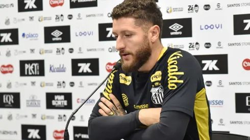 Zé Rafael admite desafio no Santos e destaca recuperação física Preciso de tempo- Foto Jota ErreAGIF