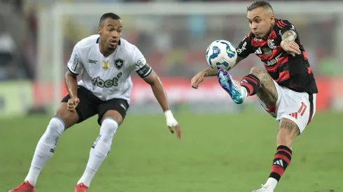 Botafogo x Flamengo se enfrentam pelo Campeonato Brasileiro A 2025. Foto: Thiago Ribeiro/AGIF
