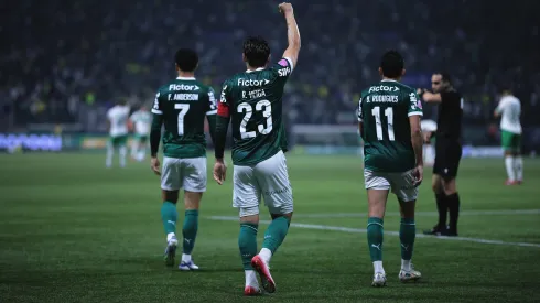 Raphael Veiga jogador do Palmeiras comemora seu gol durante partida contra o Juventude – Foto: Ettore Chiereguini/AGIF