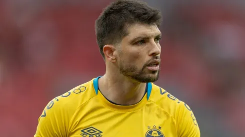 Sem atuar desde empate com o Botafogo, Volpi segue em recuperação e não retorna contra o São Paulo.