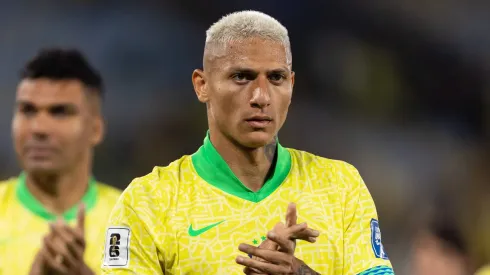RIO DE JANEIRO, BRAZIL – SEPTEMBER 04: RICHARLISON of Brazil applauds fans after the match between Brazil and Chile as part of the FIFA World Cup 2026 South American Qualifier at Maracana Stadium on September 04, 2025 in Rio de Janeiro, Brazil. (Photo by Ruano Carneiro/Getty Images)