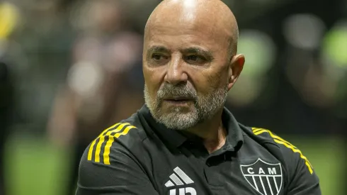 Treinador já foi comunicado – Foto: Fernando Moreno/AGIF.