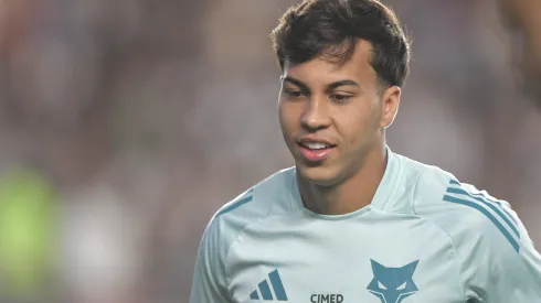 RJ – RIO DE JANEIRO – 27/09/2025 – BRASILEIRO A 2025, VASCO X CRUZEIRO – Kaio Jorge jogador do Cruzeiro durante aquecimento antes da partida contra o Vasco no estadio Sao Januario pelo campeonato Brasileiro A 2025. Foto: Thiago Ribeiro/AGIF