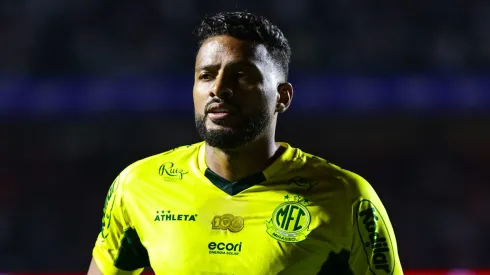 Reinaldo vai jogar diante do Internacional.