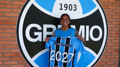 Goleira Raíssa segue no Grêmio até 2027 – Foto: Caroline Martins / Grêmio FBPA