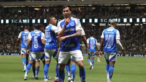 Kaio Jorge comemorando no último clássico realizado no local