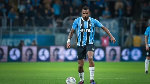 RS – PORTO ALEGRE – 08/07/2025 – RECOPA GAUCHA 2025, GREMIO X SAO JOSE – Alex Santana jogador do Gremio durante partida contra o Sao Jose no estadio Arena do Gremio pelo campeonato Recopa Gaucha 2025. Foto: Maxi Franzoi/AGIF