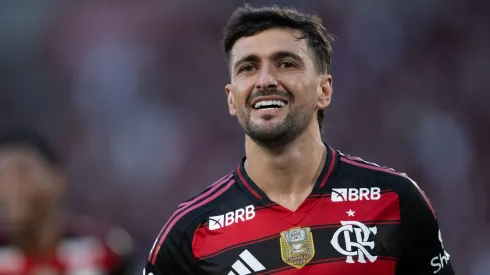 Arrascaeta jogador do Flamengo comemora seu gol – Foto: Jorge Rodrigues/AGIF