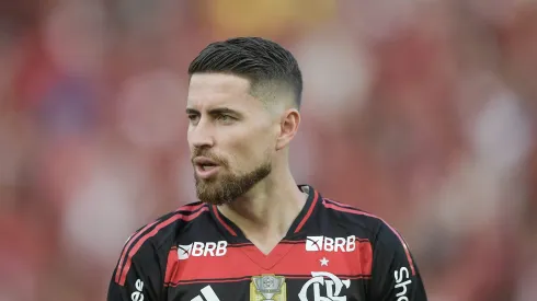 RJ – RIO DE JANEIRO – 12/07/2025 – BRASILEIRO A 2025, FLAMENGO X SAO PAULO – Jorginho jogador do Flamengo durante partida contra o Sao Paulo no estadio Maracana pelo campeonato Brasileiro A 2025.