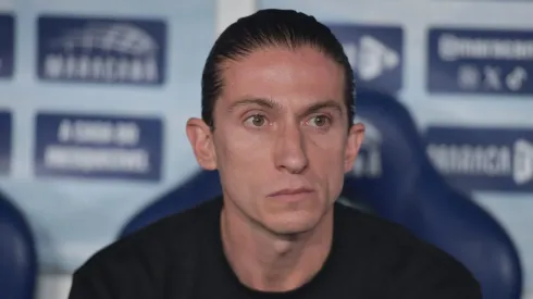 RJ – RIO DE JANEIRO – 02/10/2025 – BRASILEIRO A 2025, FLAMENGO X CRUZEIRO – Filipe Luis tecnico do Flamengo durante partida contra o Cruzeiro no estadio Maracana pelo campeonato Brasileiro A 2025. Foto: Thiago Ribeiro/AGIF