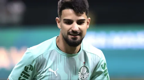 SP – SAO PAULO – 15/10/2025 – BRASILEIRO A 2025, PALMEIRAS X BRAGANTINO – Flaco Lopez jogador do Palmeiras durante aquecimento antes da partida contra o Bragantino no estadio Arena Allianz Parque pelo campeonato Brasileiro A 2025. Foto: Marcello Zambrana/AGIF