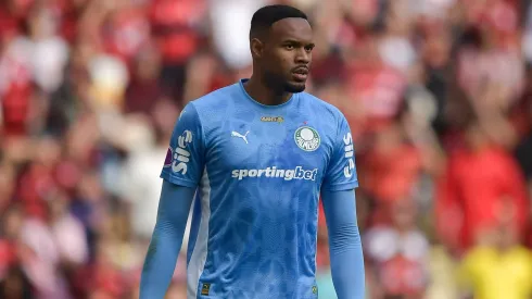 Carlos Miguel faz sua estreia com a camisa do Palmeiras diante do Flamengo no Maracanã