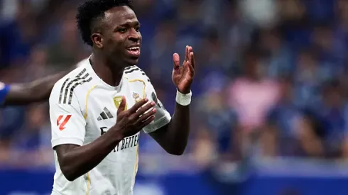 Vinícius Júnior comemorou vitória do Flamengo contra o Palmeiras – (Photo by Juan Manuel Serrano Arce/Getty Images).