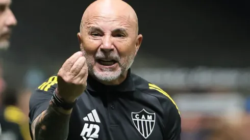 Treinador quer novos reforços – Foto: Gilson Lobo/AGIF.