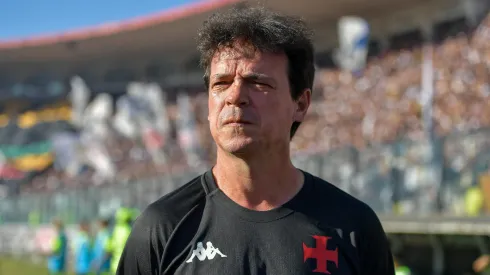 Fernando Diniz tecnico do Vasco durante partida contra o Vitoria no estadio Sao Januario pelo campeonato Brasileiro A 2025. Foto: Thiago Ribeiro/AGIF