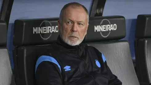 Mano Menezes, técnico do Grêmio em partida pelo campeonato brasileiro (Foto: Pedro Vilela/Getty Images)