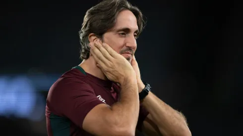 Luis Zubeldía no comando técnico do Fluminense – Foto: Jorge Rodrigues/AGIF