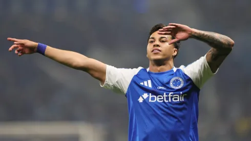 Kaio Jorge jogador do Cruzeiro comemora seu gol durante partida contra o Atlético-MG – Foto: Gilson Lobo/AGIF