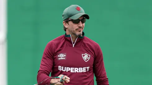 Zubeldía comanda treino no CT Carlos Castilho