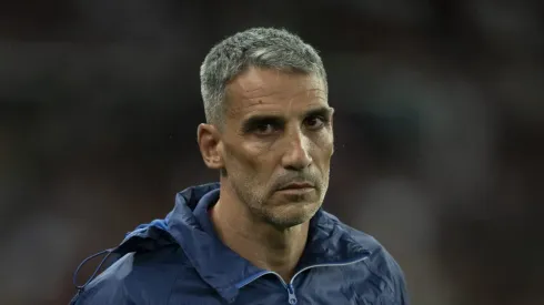 Vojvoda vem fazendo escolhas nos bastidores do Santos.