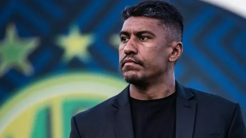 Paulinho não descarta voltar ao Corinthians.