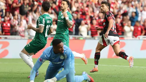 RIO DE JANEIRO, BRAZIL – OCTOBER 19: Giorgian de Arrascaeta of Flamengo celebrates after scoring the first goal of his team during the match between Flamengo and Palmeiras as part of Brasileirao 2025 at Maracana Stadium on October 19, 2025 in Rio de Janeiro, Brazil. (Photo by Wagner Meier/Getty Images)