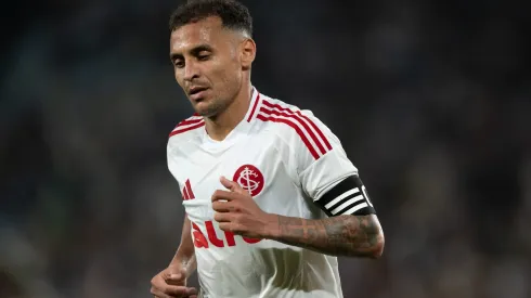 Alan Patrick jogador do Internacional durante partida contra o Fluminense – Foto: Jorge Rodrigues/AGIF