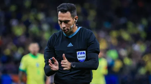 SP – SAO PAULO – 10/06/2025 – ELIMINATORIAS COPA DO MUNDO 2026, SELECAO BRASILEIRA X PARAGUAI – O arbitro Jesus Valenzuela durante partida entre Selecao Brasileira e Paraguai no estadio Arena Corinthians pelo campeonato Eliminatorias Copa Do Mundo 2026. Foto: Fabio Giannelli/AGIF