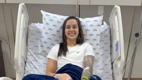 Goleira do Corinthians tranquilizou torcedores após cirurgia – Foto: Divulgação Instagram/@nicoleramos_12