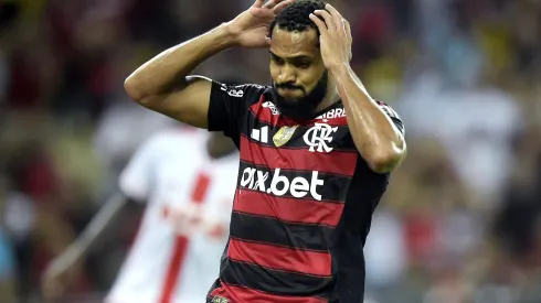 SP – RIO DE JANEIRO – 29/03/2025 – BRASILEIRO A 2025, FLAMENGO X INTERNACIONAL – Juninho jogador do Flamengo lamenta durante partida contra o Internacional no estadio Maracana pelo campeonato Brasileiro A 2025. Foto: Alexandre Loureiro/AGIF