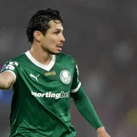 Raphael Veiga é titular contra a LDU, mas sua atuação é alvo de críticas dos torcedores