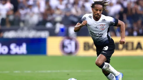Carrillo jogador do Corinthians durante partida contra o Sport no estadio Arena Corinthians pelo campeonato Brasileiro A 2025. Foto: Marcello Zambrana/AGIF