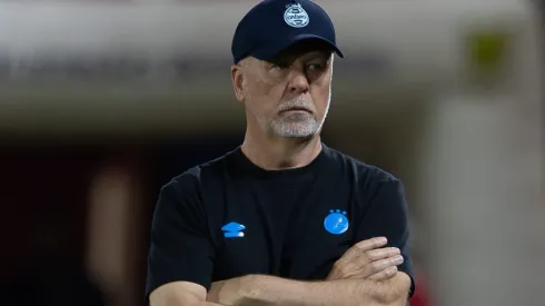 Mano Menezes estuda mudanças no Imortal